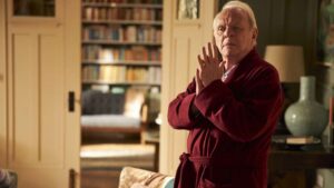Anthony Hopkins in una scena di The Father